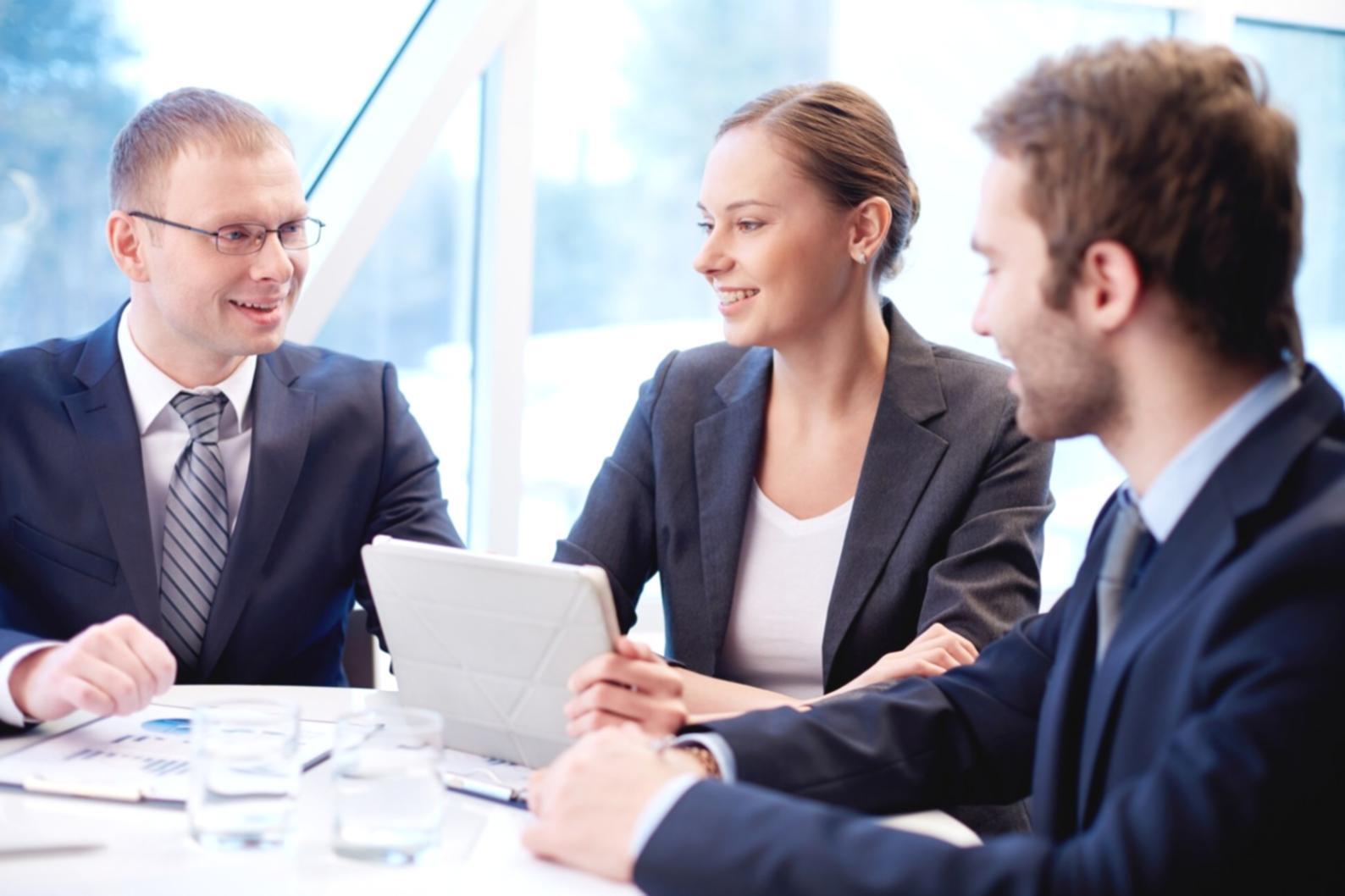 Sessioni pratiche di sviluppo giochi con framework professionali